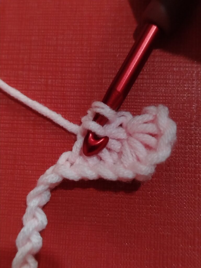 hook is beside the last leg of the previous star
